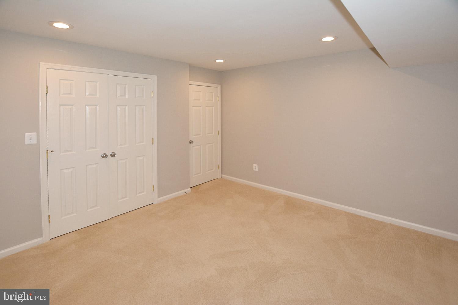 6096 Deer Ridge Trail Springfield, VA 22150 - Photo 31 of 40
