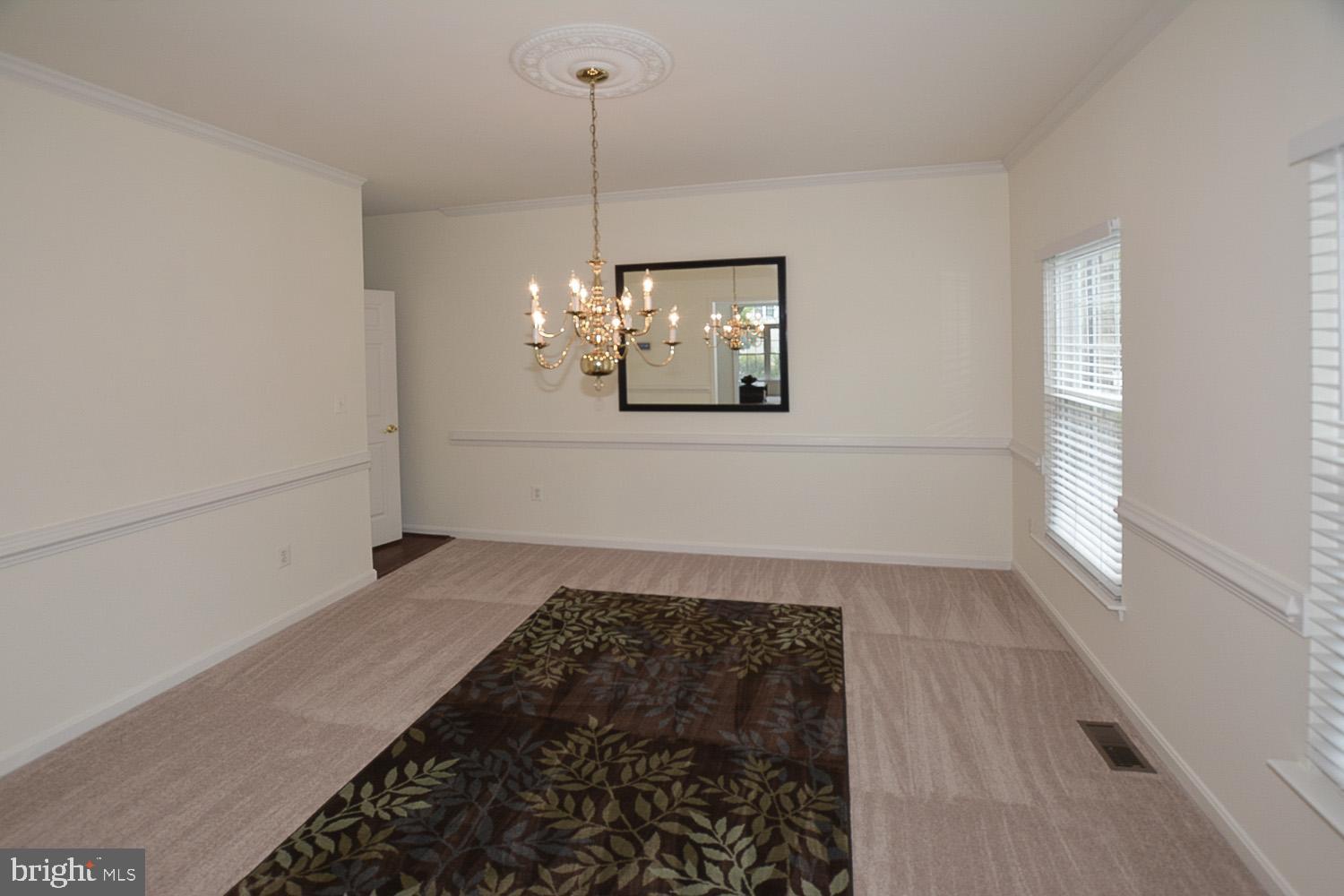 6096 Deer Ridge Trail Springfield, VA 22150 - Photo 5 of 40