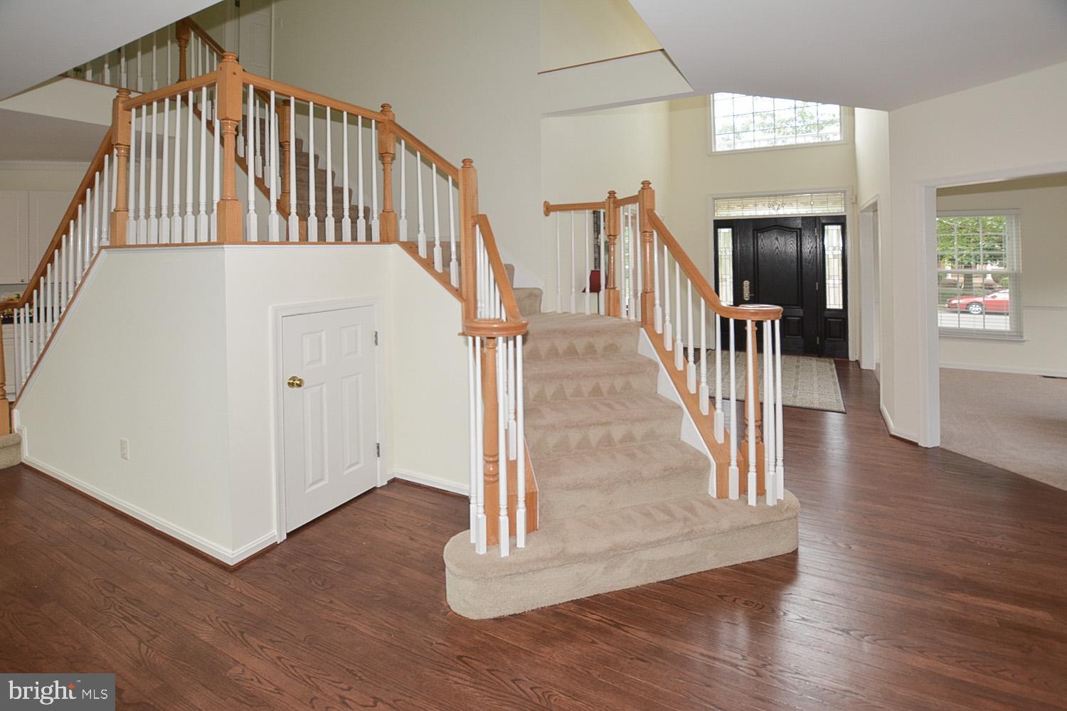 6096 Deer Ridge Trail Springfield, VA 22150 - Photo 8 of 40