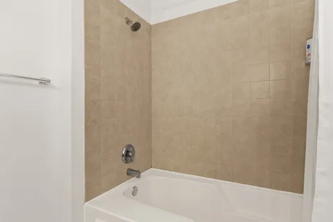 $365,000 | 950 West Monroe Street, Unit 817, Chicago, IL 60607