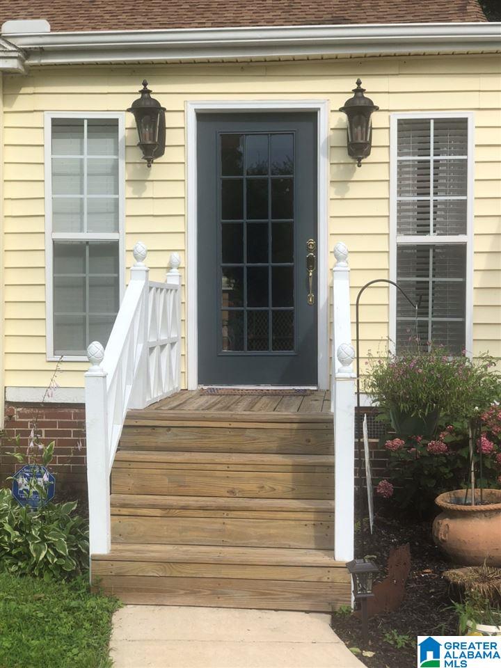 413 3rd Avenue West Oneonta, AL 35121 - Photo 3 of 26
