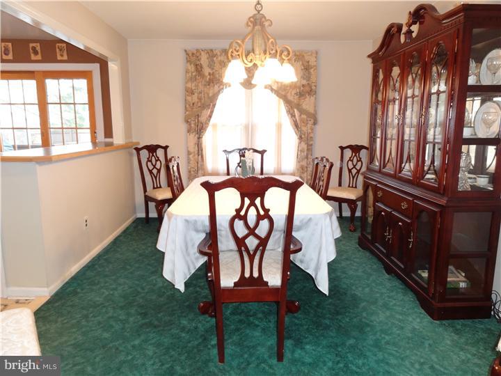 155 Oxford Road Delran, NJ 08075 - Photo 12 of 25 Gallery Image 12