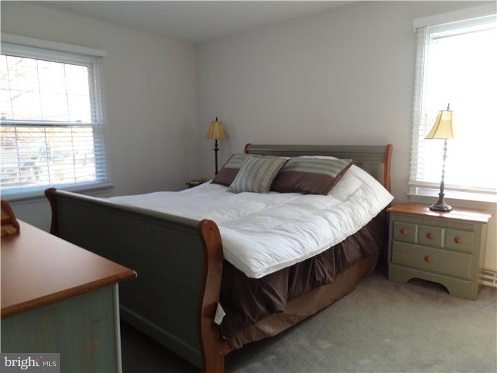 155 Oxford Road Delran, NJ 08075 - Photo 16 of 25 Gallery Image 16