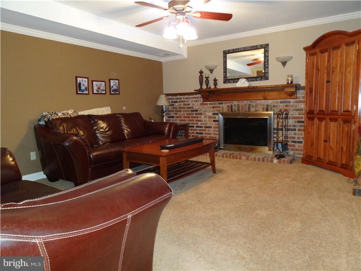155 Oxford Road Delran, NJ 08075 - Photo 6 of 25 Gallery Image 6