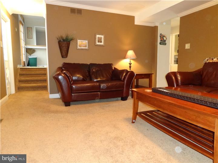 155 Oxford Road Delran, NJ 08075 - Photo 7 of 25 Gallery Image 7