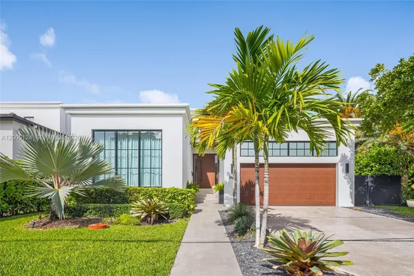 $40,004 | 895 Northeast 76th Street, Miami, FL 33138
