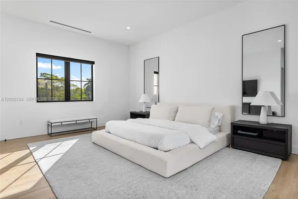 $40,004 | 895 Northeast 76th Street, Miami, FL 33138