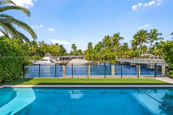 $40,004 | 895 Northeast 76th Street, Miami, FL 33138