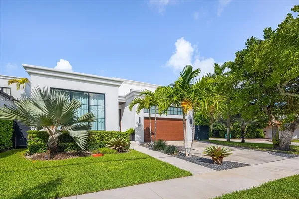 $40,004 | 895 Northeast 76th Street, Miami, FL 33138