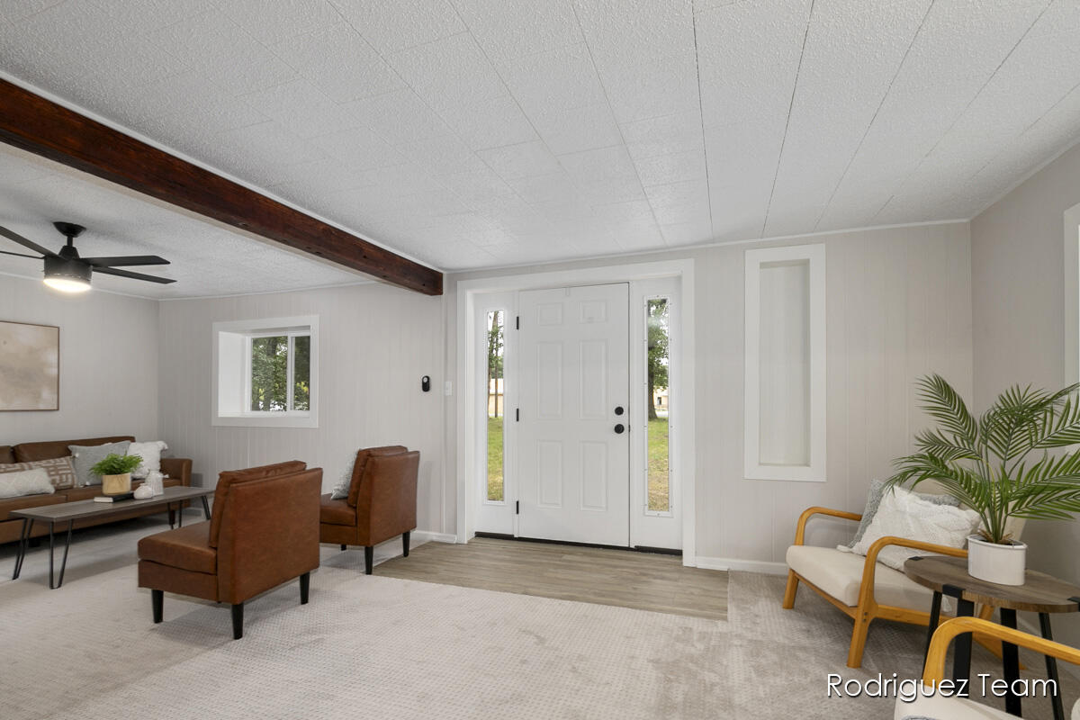2861 MacArthur Road Muskegon, MI 49442 - Photo 3 of 21 IMG_1002