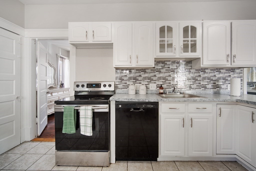 73 Sears Island Drive Worcester, MA 01606 - Photo 16 of 31