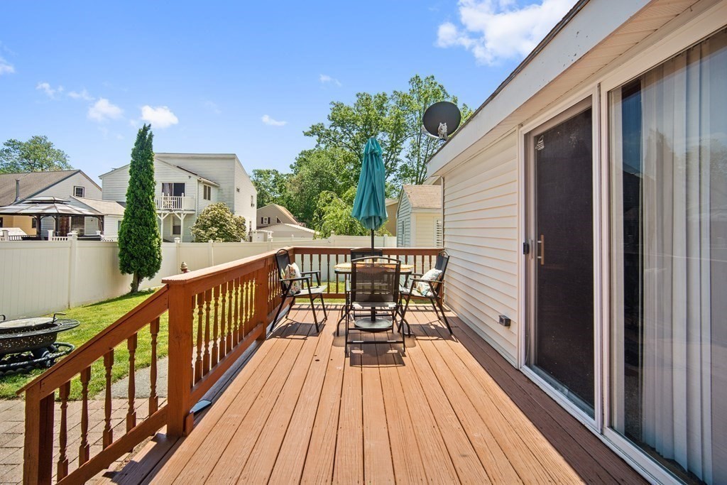 73 Sears Island Drive Worcester, MA 01606 - Photo 23 of 31