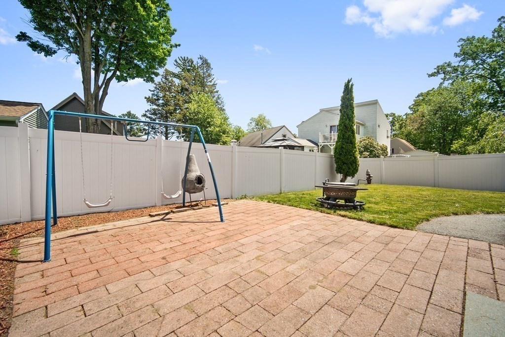 73 Sears Island Drive Worcester, MA 01606 - Photo 24 of 31