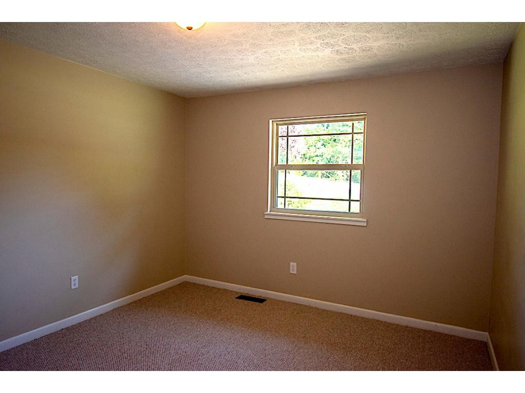 500 Merman Road Kingsport, TN 37663 - Photo 11 of 28 Photo 12