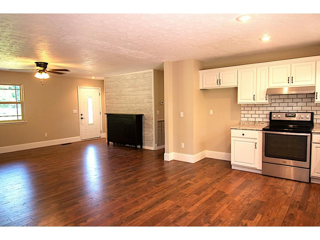 500 Merman Road Kingsport, TN 37663 - Photo 6 of 28 Photo 7