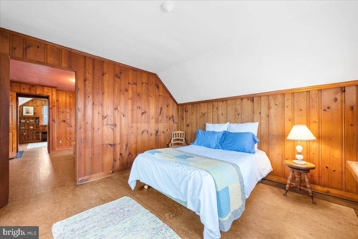 38 Old York Road Ringoes, NJ 08551 - Photo 34 of 49 UPPER LEVEL BEDROOM
