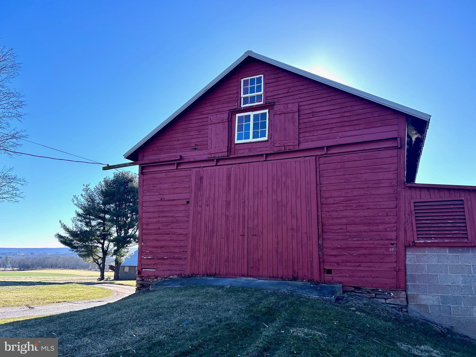 38 Old York Road Ringoes, NJ 08551 - Photo 42 of 49 WORKSHOP THREE STORY BARN