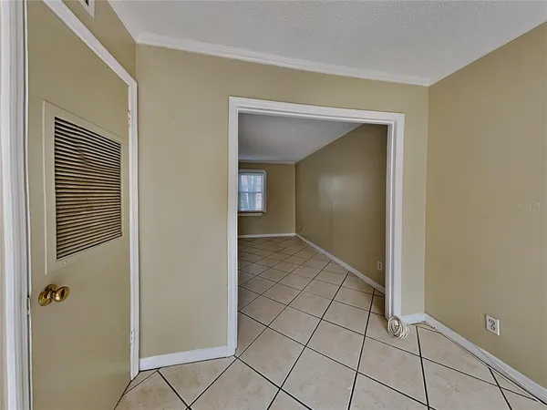 $1,299 | 158 Highland Avenue, Unit 2, Daytona Beach, FL 32117
