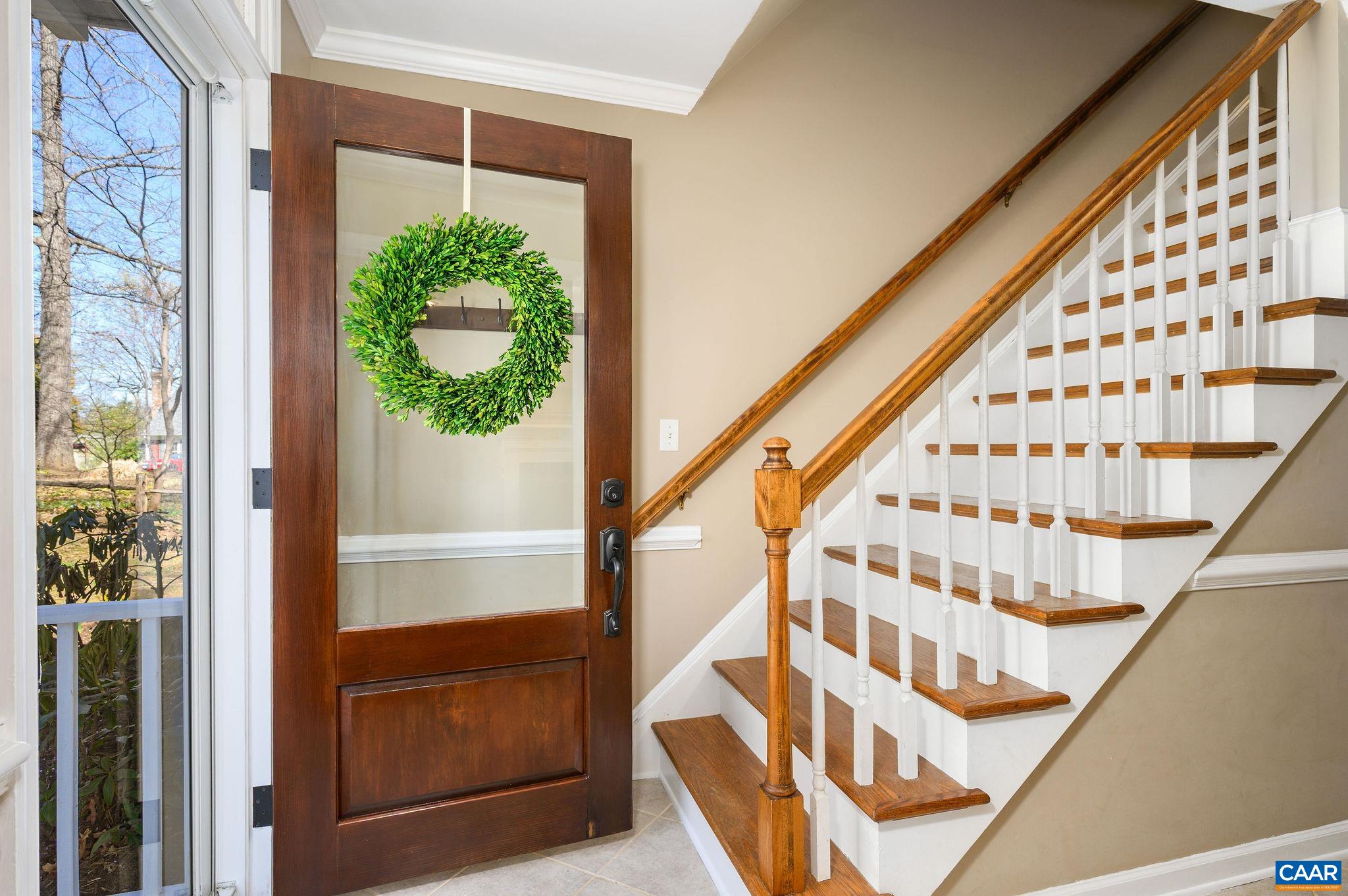 334 North Bennington Road Charlottesville, VA 22901 - Photo 4 of 38