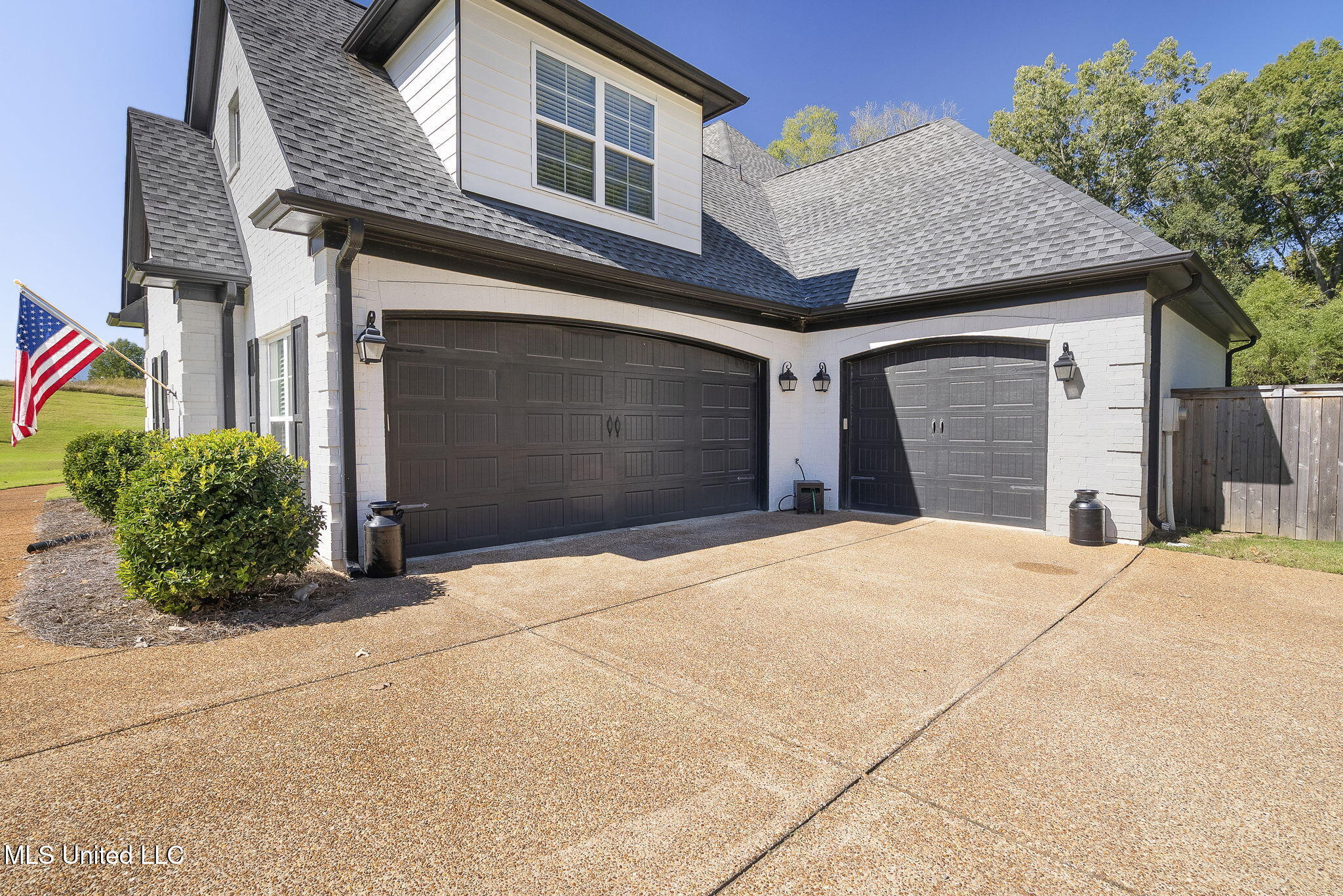 650 Smokestack Drive Hernando, MS 38632 - Photo 6 of 50 3 car garage