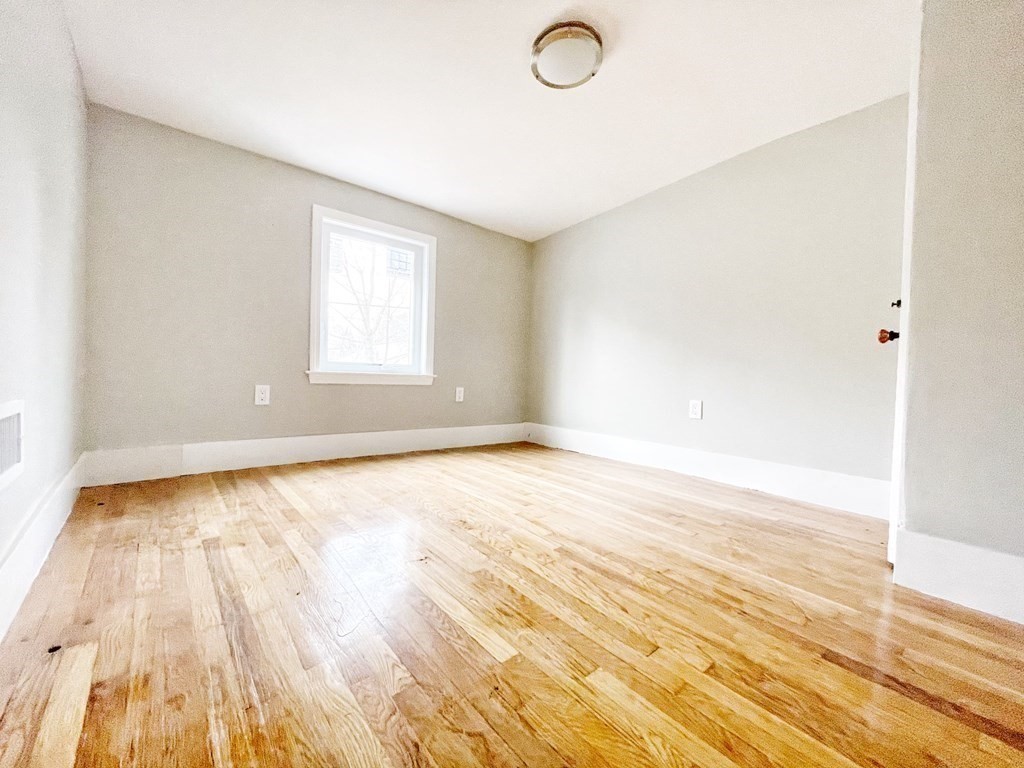 151 Edgemere Road Lynn, MA 01904 - Photo 12 of 18 Gallery Image 12