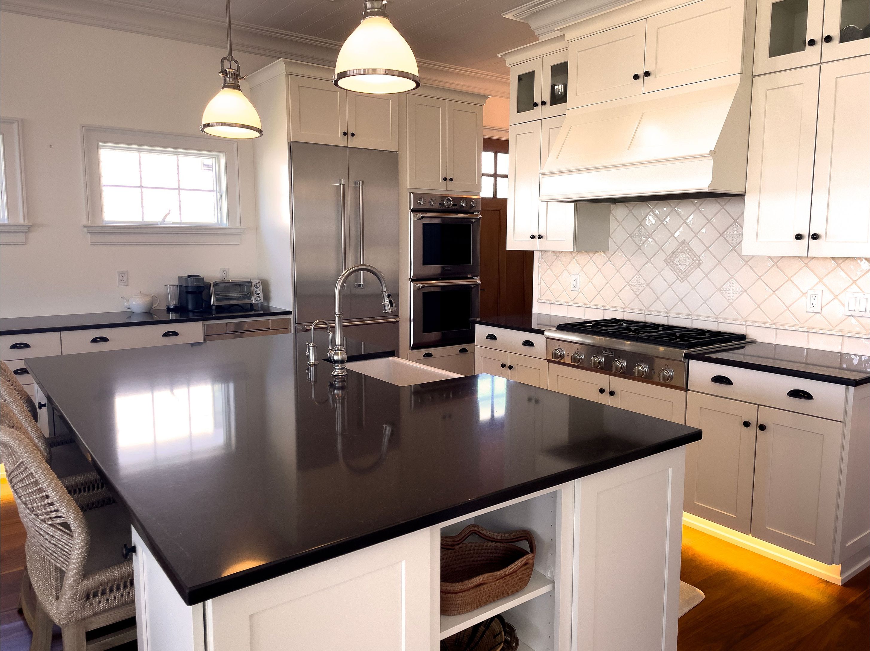 938 Sound Shore Road Riverhead, NY 11901 - Photo 12 of 51