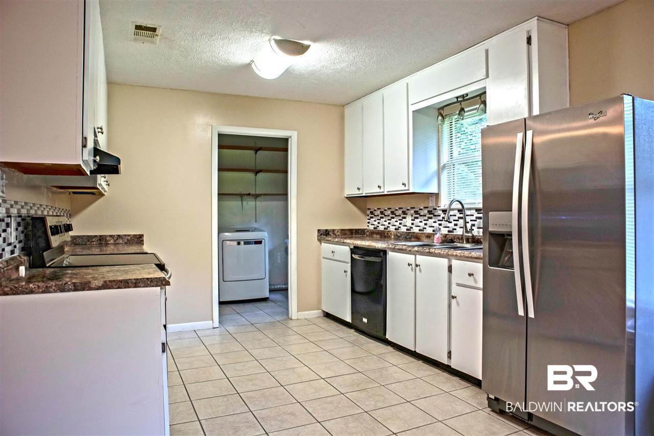 8405 Theodore Dawes Road Theodore, AL 36582 - Photo 6 of 27