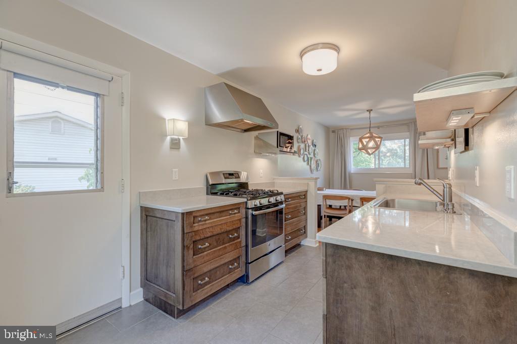 4205 Franconia Road Alexandria, VA 22310 - Photo 14 of 42 Kitchen