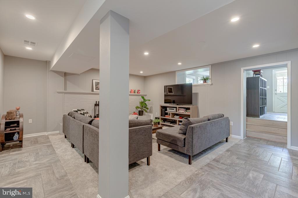 4205 Franconia Road Alexandria, VA 22310 - Photo 22 of 42 Rec Room