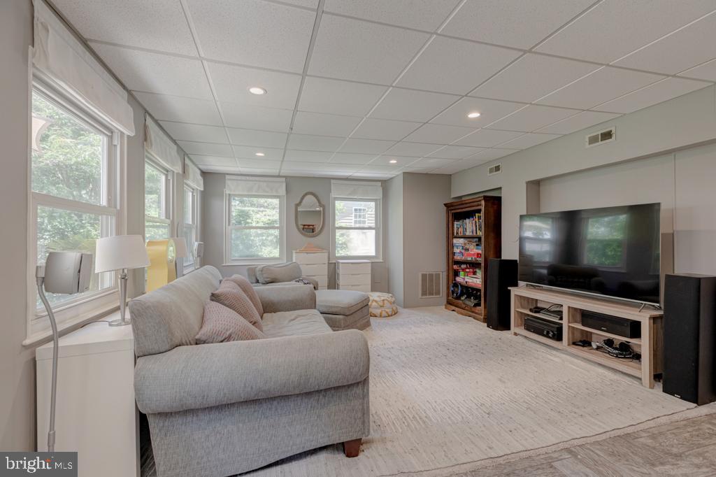 4205 Franconia Road Alexandria, VA 22310 - Photo 28 of 42 Sun Room
