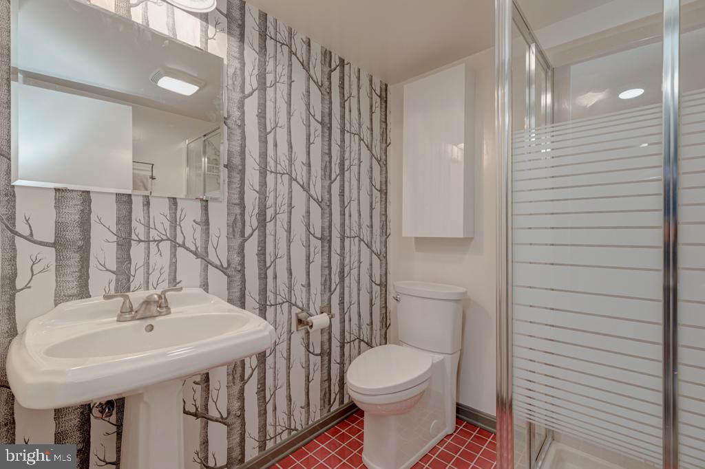 4205 Franconia Road Alexandria, VA 22310 - Photo 33 of 42 Lower Level Bath