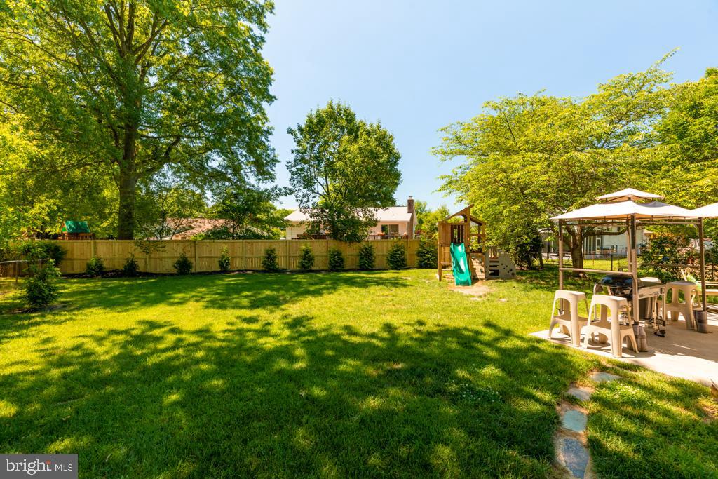 4205 Franconia Road Alexandria, VA 22310 - Photo 41 of 42 Backyard