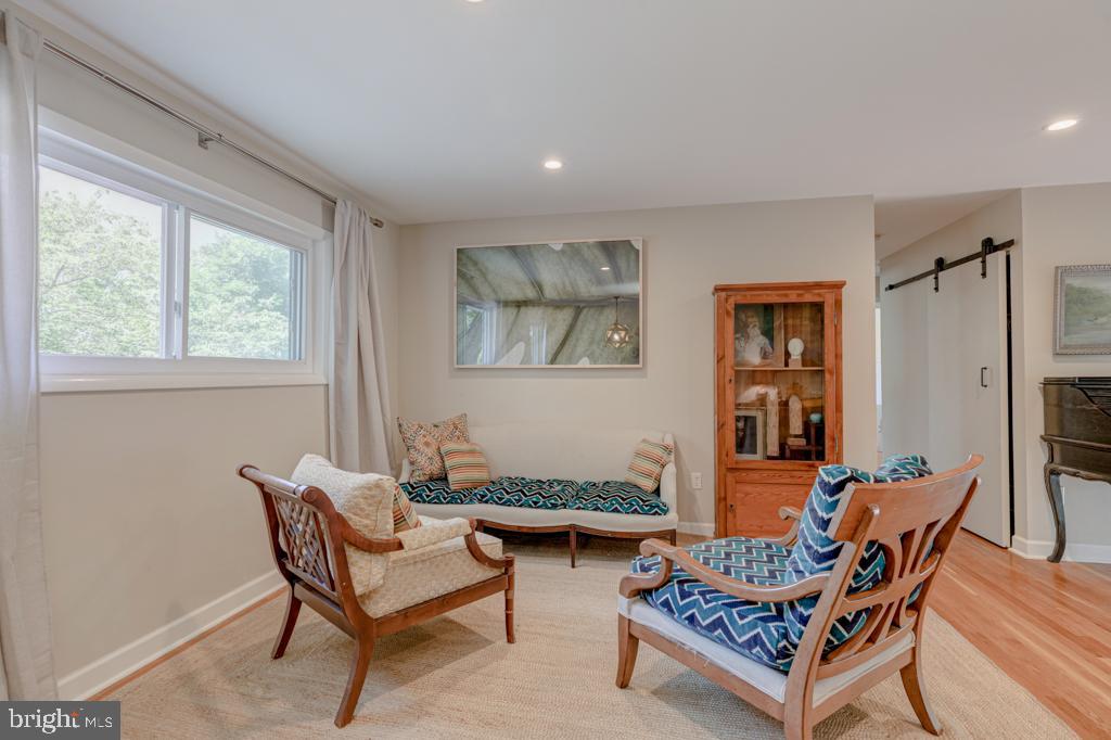 4205 Franconia Road Alexandria, VA 22310 - Photo 6 of 42 Living Room