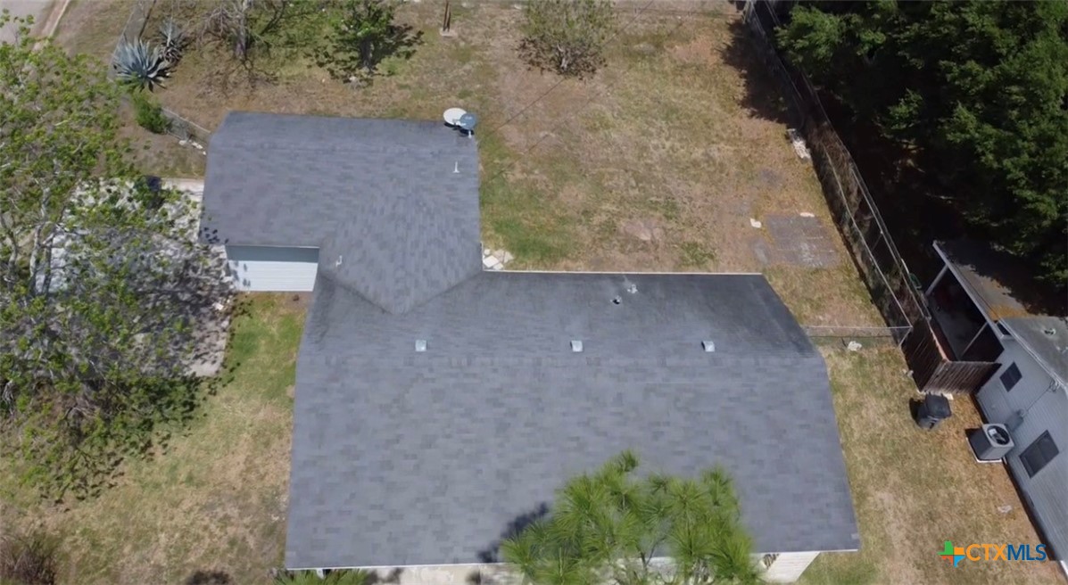 1902 Navidad Street Victoria, TX 77901 - Photo 6 of 23 a view of outdoor space