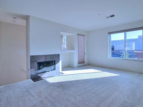 $3,000 | 4688 Nebo Drive, La Mesa, CA 91941