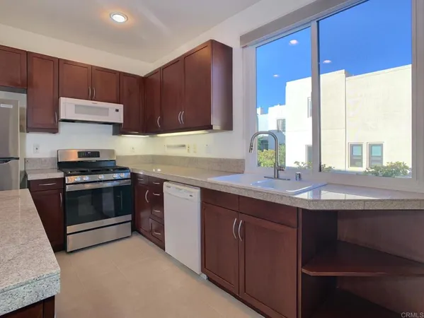 $3,000 | 4688 Nebo Drive, La Mesa, CA 91941