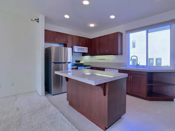 $3,000 | 4688 Nebo Drive, La Mesa, CA 91941