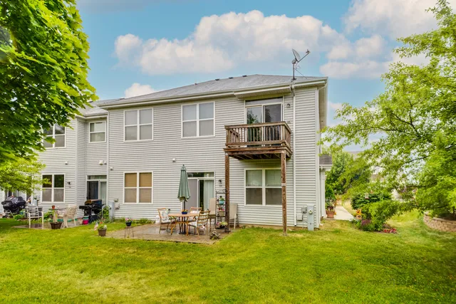 $2,200 | 1322 Prescott Drive, Unit 20413, Volo, IL 60020