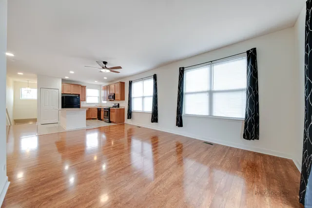 $2,200 | 1322 Prescott Drive, Unit 20413, Volo, IL 60020