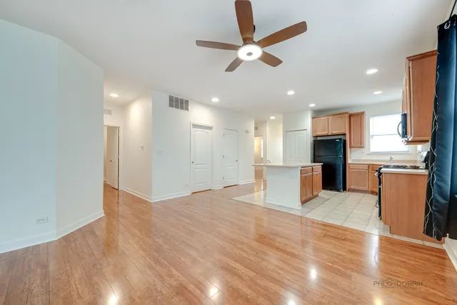 $2,200 | 1322 Prescott Drive, Unit 20413, Volo, IL 60020