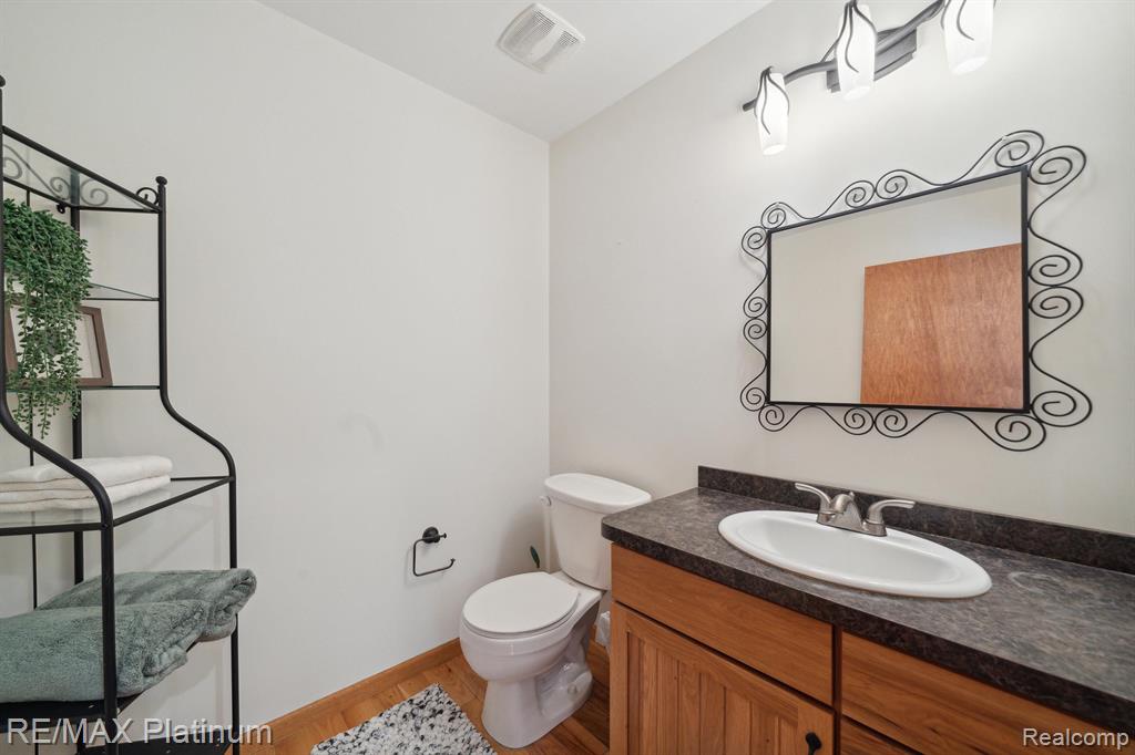 6213 Bergin Road Howell, MI 48843 - Photo 13 of 25