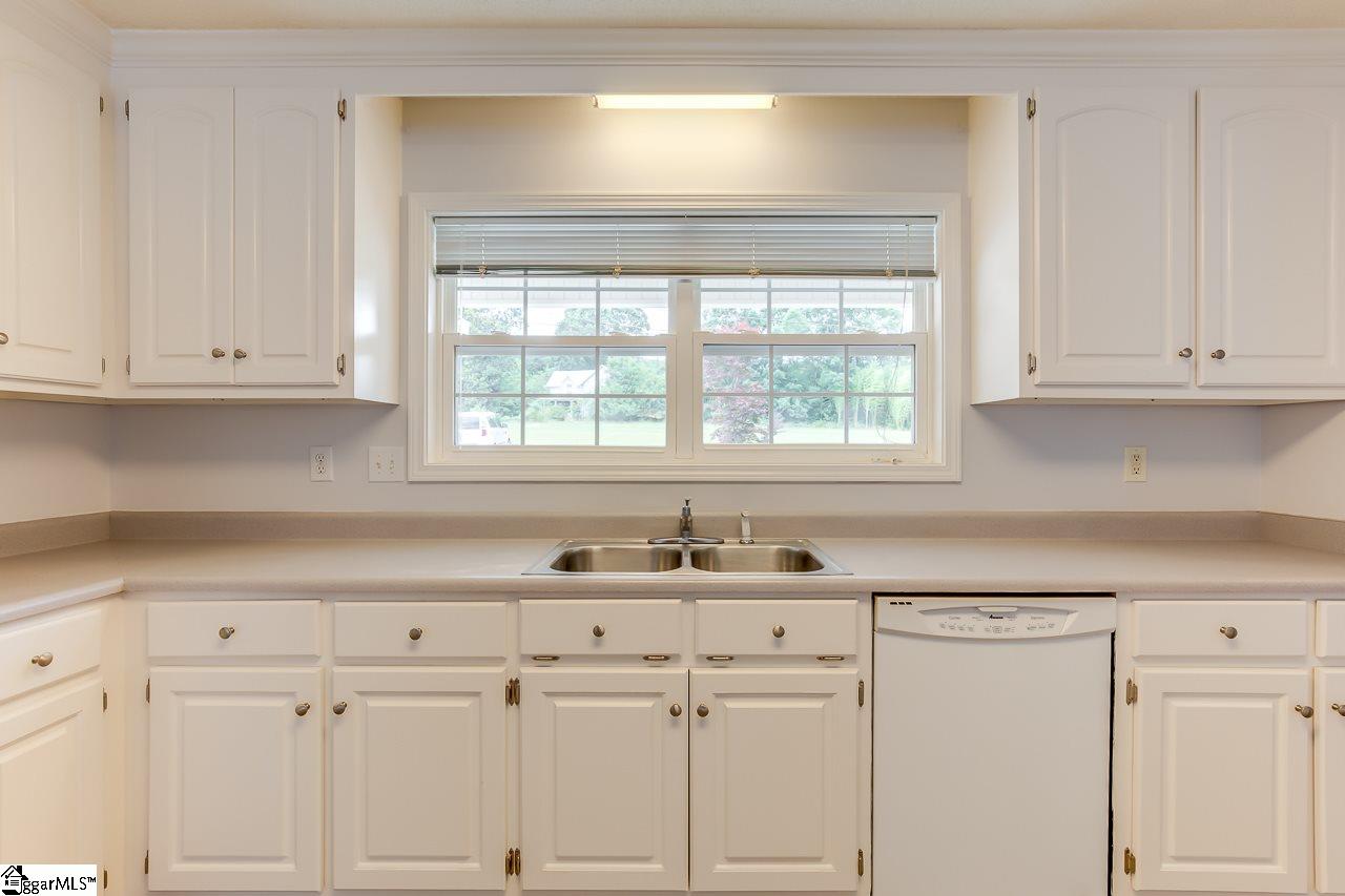 712 Old Cedar Rock Road Easley, SC 29640 - Photo 19 of 36 Gallery Image 19
