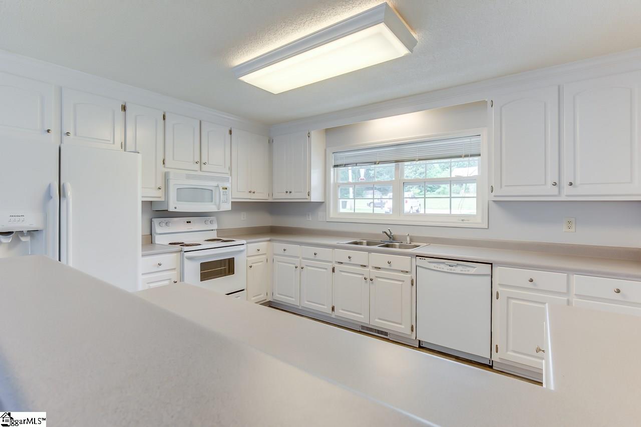 712 Old Cedar Rock Road Easley, SC 29640 - Photo 21 of 36 Gallery Image 21