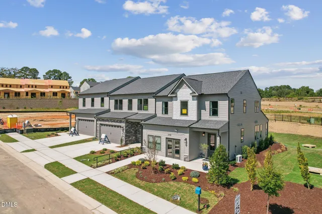 $505,000 | 2117 Barrier Ridge Way, Apex, NC 27502