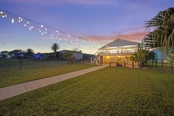 $579,950 | 1407 John Street, Dickinson, TX 77539