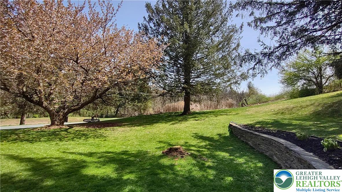 635 Silver Spring Boulevard Kunkletown, PA 18058 - Photo 4 of 34