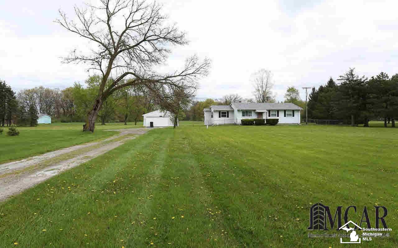 2400 Lasalle Road Monroe, MI 48162 - Photo 2 of 22 21289295-1.JPG