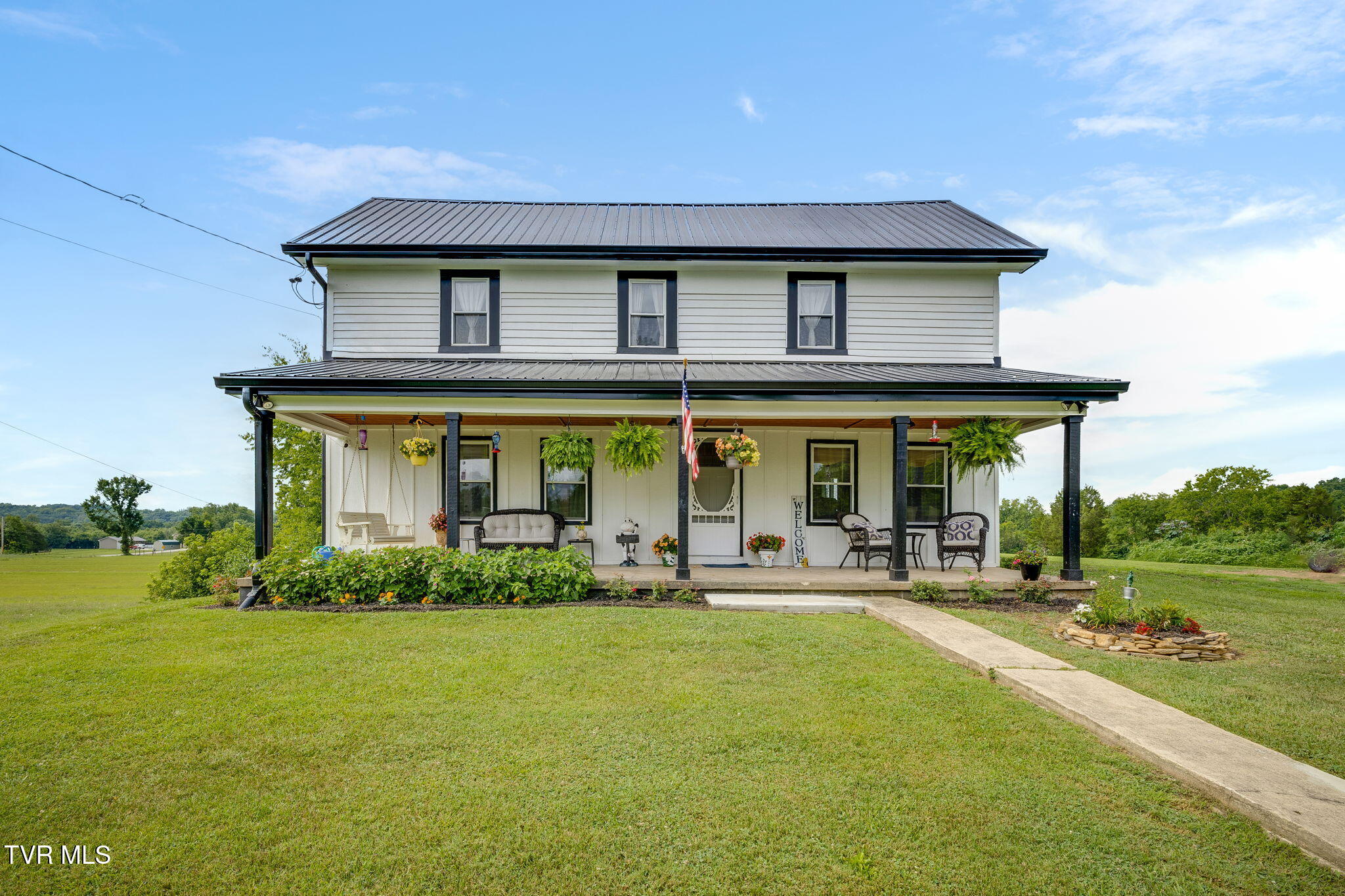 1655 Kenneytown Road Greeneville, TN 37745 - Photo 4 of 59 001