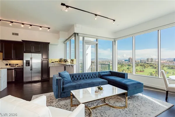 $3,800 | 360 East Desert Inn Road, Unit 1502, Las Vegas, NV 89109