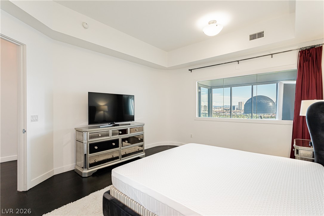 360 East Desert Inn Road, Unit 1502 Las Vegas, NV 89109 - Photo 36 of 53
